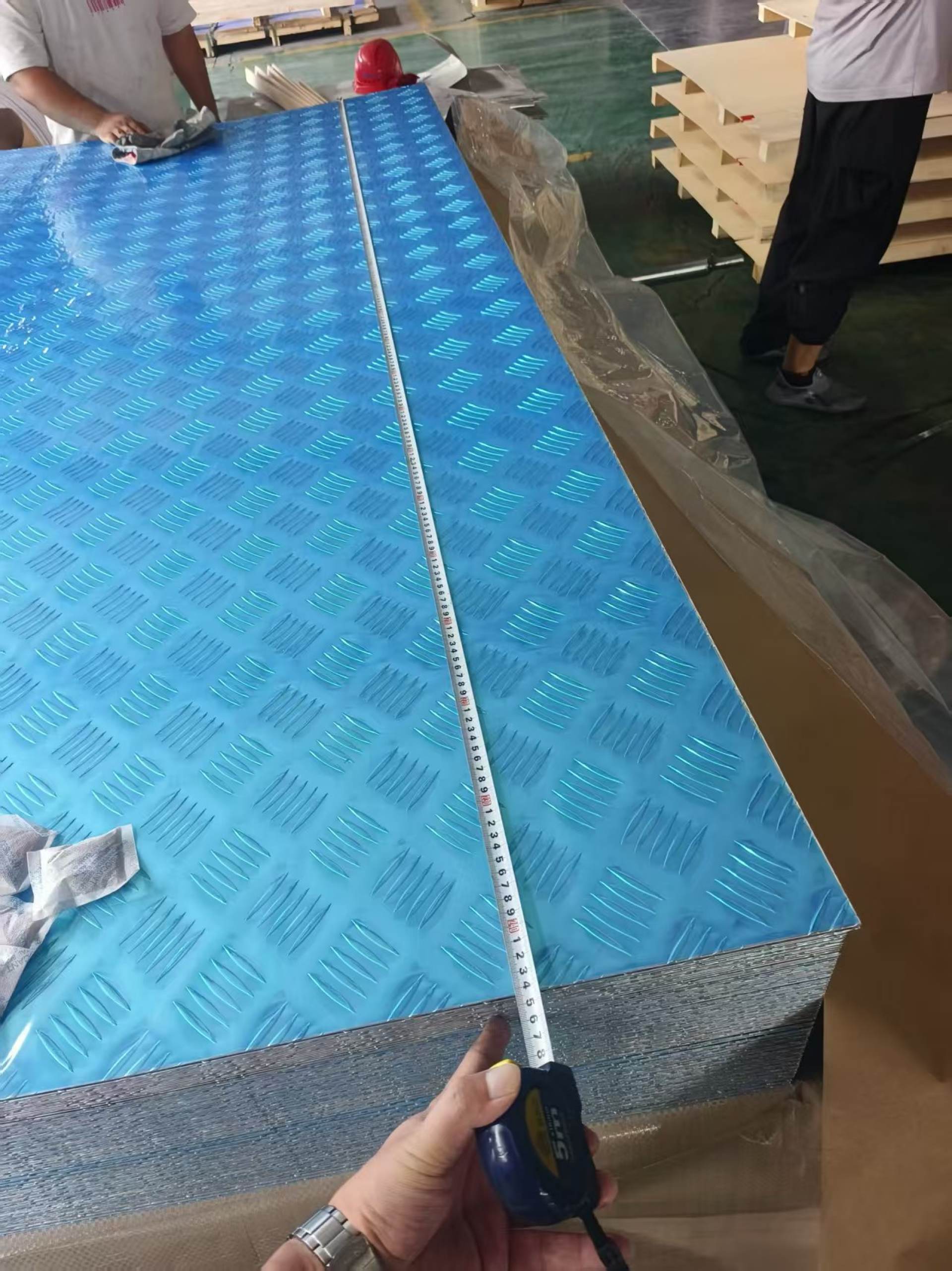 صفيحة ألمنيوم منقوشة